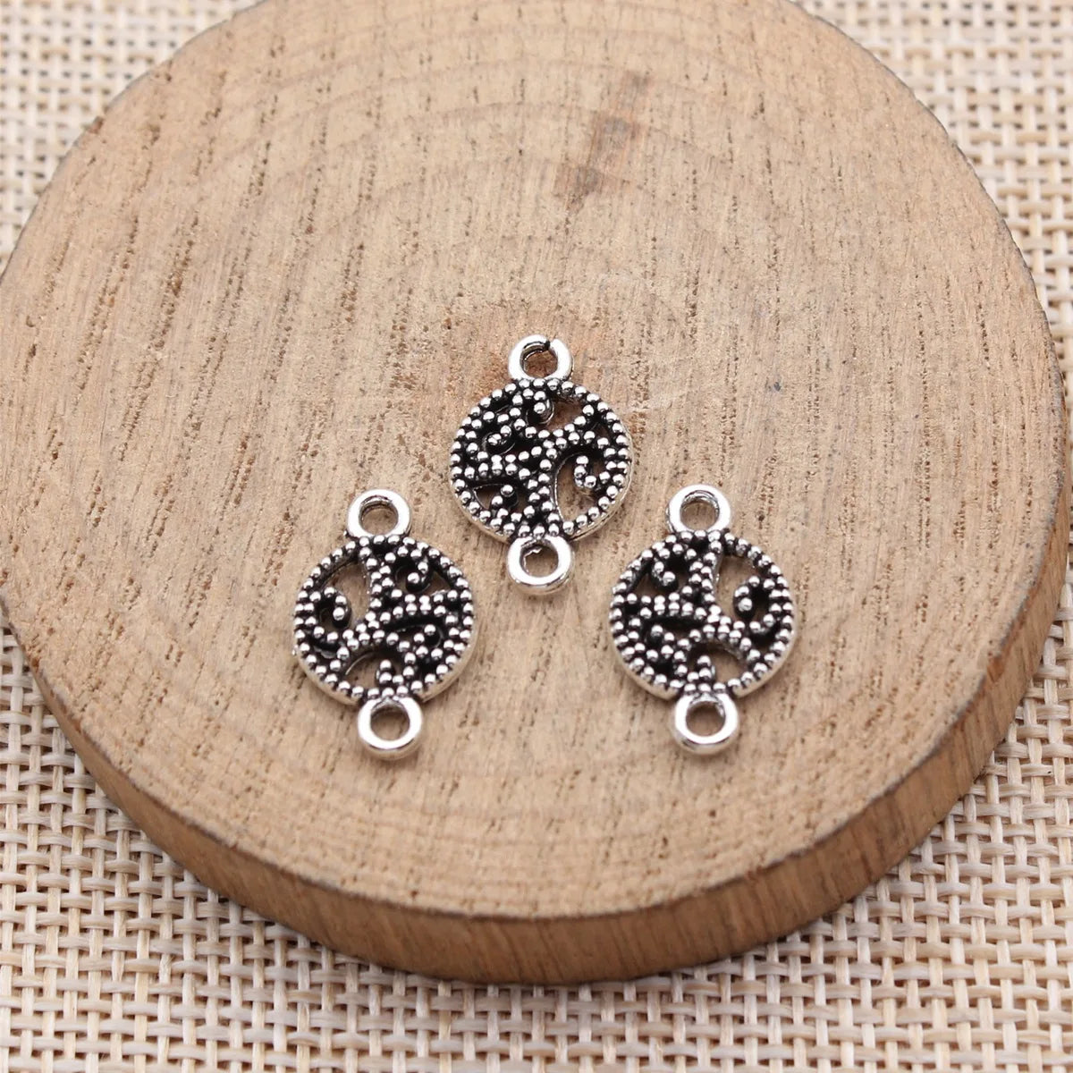 17x11mm 0.86g Multicolor Zinc Alloy Hollow Round Disc Connector Charm for DIY Jewelry Making