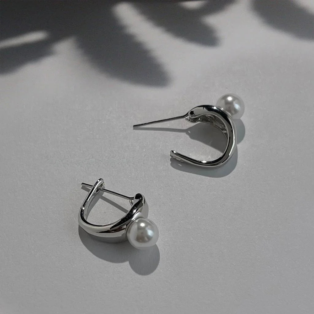 Sweet Cool Style Copper Round Geometric Irregular Pearl Stud Earrings For Women
