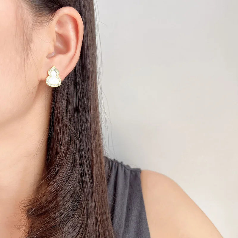 Elegant New Chinese Style Mother Of Pearl Gourd Rhinestone Alloy Stud & Clip On No Piercing Earrings