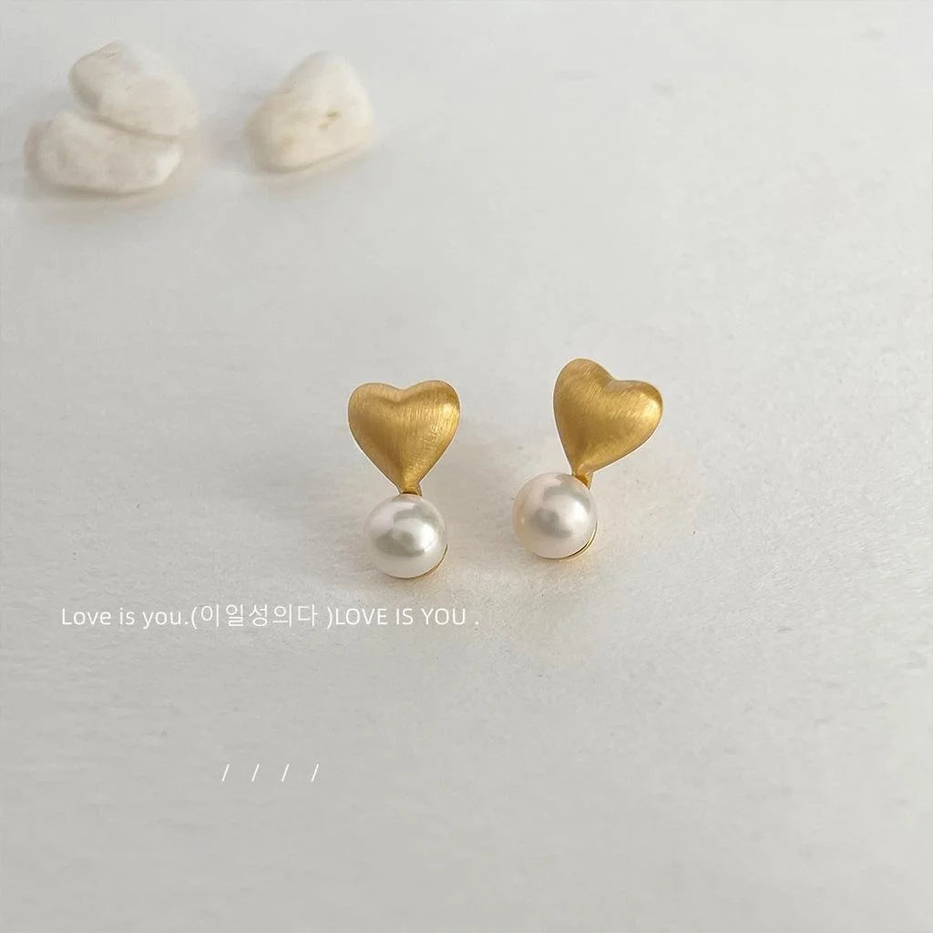 14K Plated Copper Freshwater Pearl Heart Stud Earrings Brushed Matte Light Luxury Jewelry