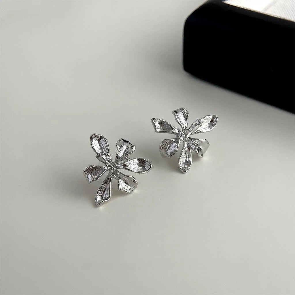 Sweet Cool Iris Flower Stud Earrings Copper Petal Design Elegant Spring Jewelry