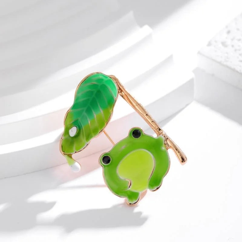 Cute Enamel Frog Under Lotus Leaf Brooch, Gold Tone Alloy Animal Lapel Pin Corsage Suit Accessory Gift