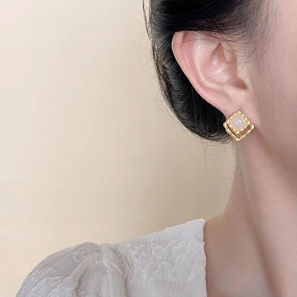French Vintage Geometric Square Lace Copper Resin Stud Earrings, Minimalist Commuter Jewelry