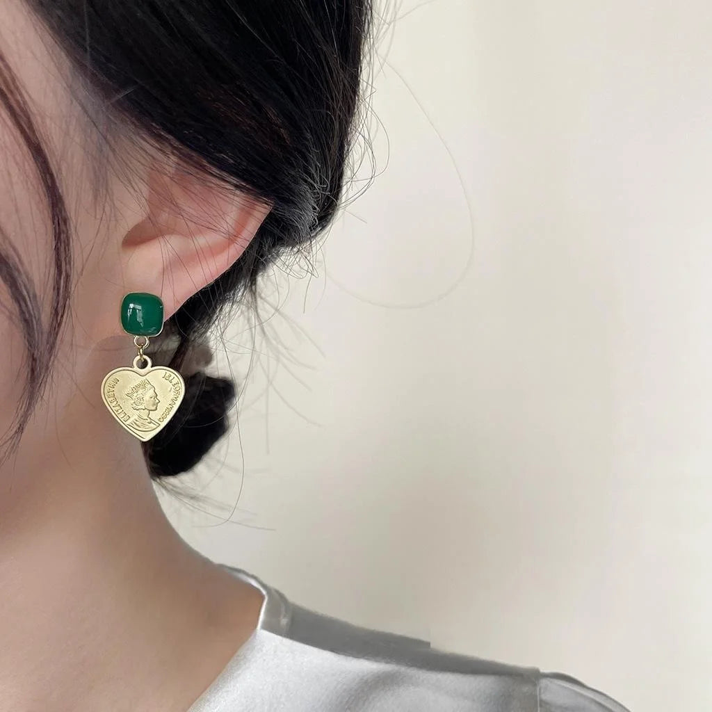 French Vintage Copper Heart Portrait Green Geometric Stud Earrings Light Luxury Jewelry