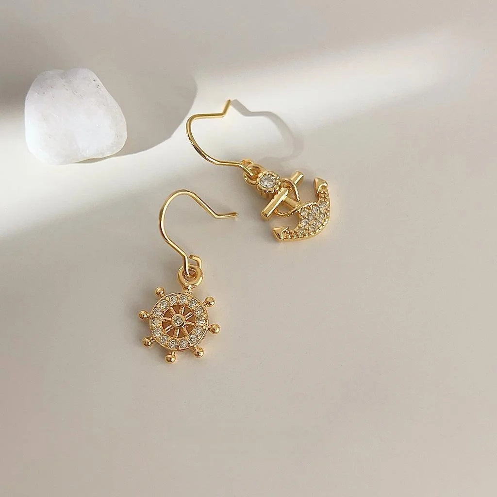 18K Gold Plated Copper Asymmetric Anchor And Ship Wheel Drop Earrings Light Luxury