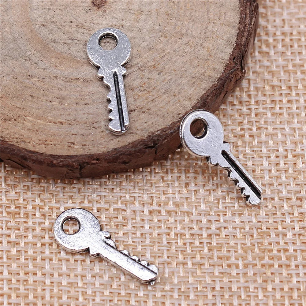 19x7mm 0.6g Antique Silver Zinc Alloy Key Charm Pendant for DIY Bracelet Necklace Accessories