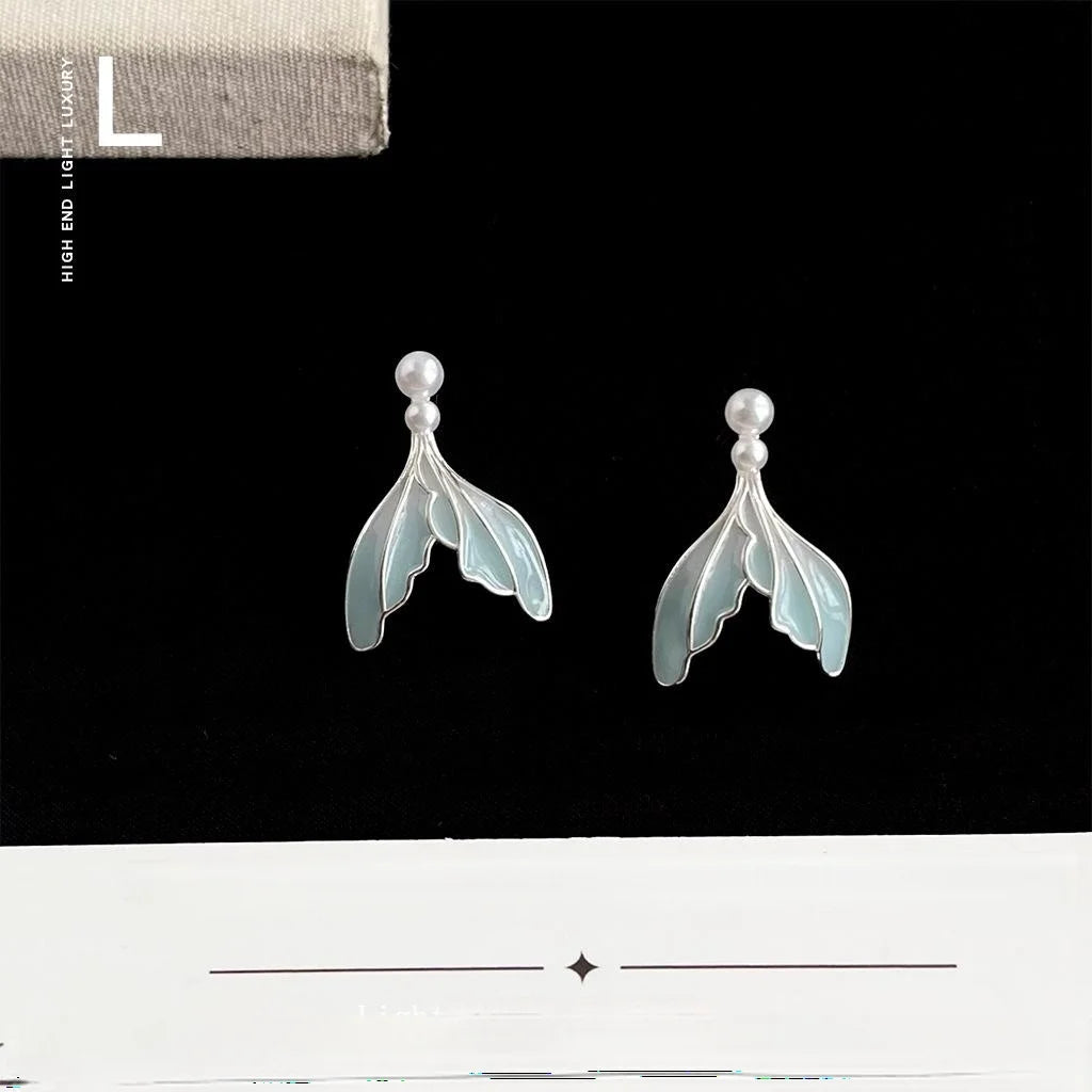 Sweet Mint Green Gradient Fishtail Copper Pearl Stud Earrings Handmade Enamel Jewelry