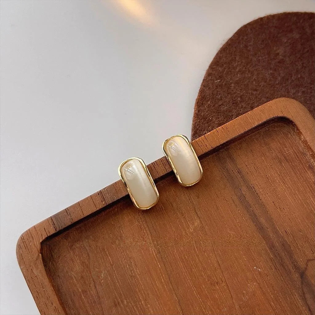 14K Plated Copper Crescent Moon Glass Cat Eye Stone Stud Earrings Elegant Geometric Jewelry