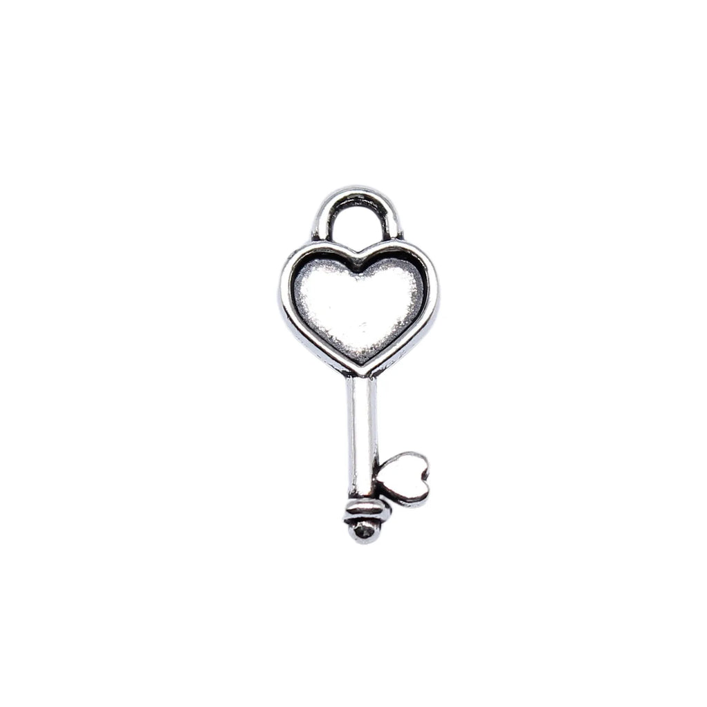 16x7mm 0.4g Antique Silver Tone Zinc Alloy Heart Key Charm Pendant for DIY Jewelry Making