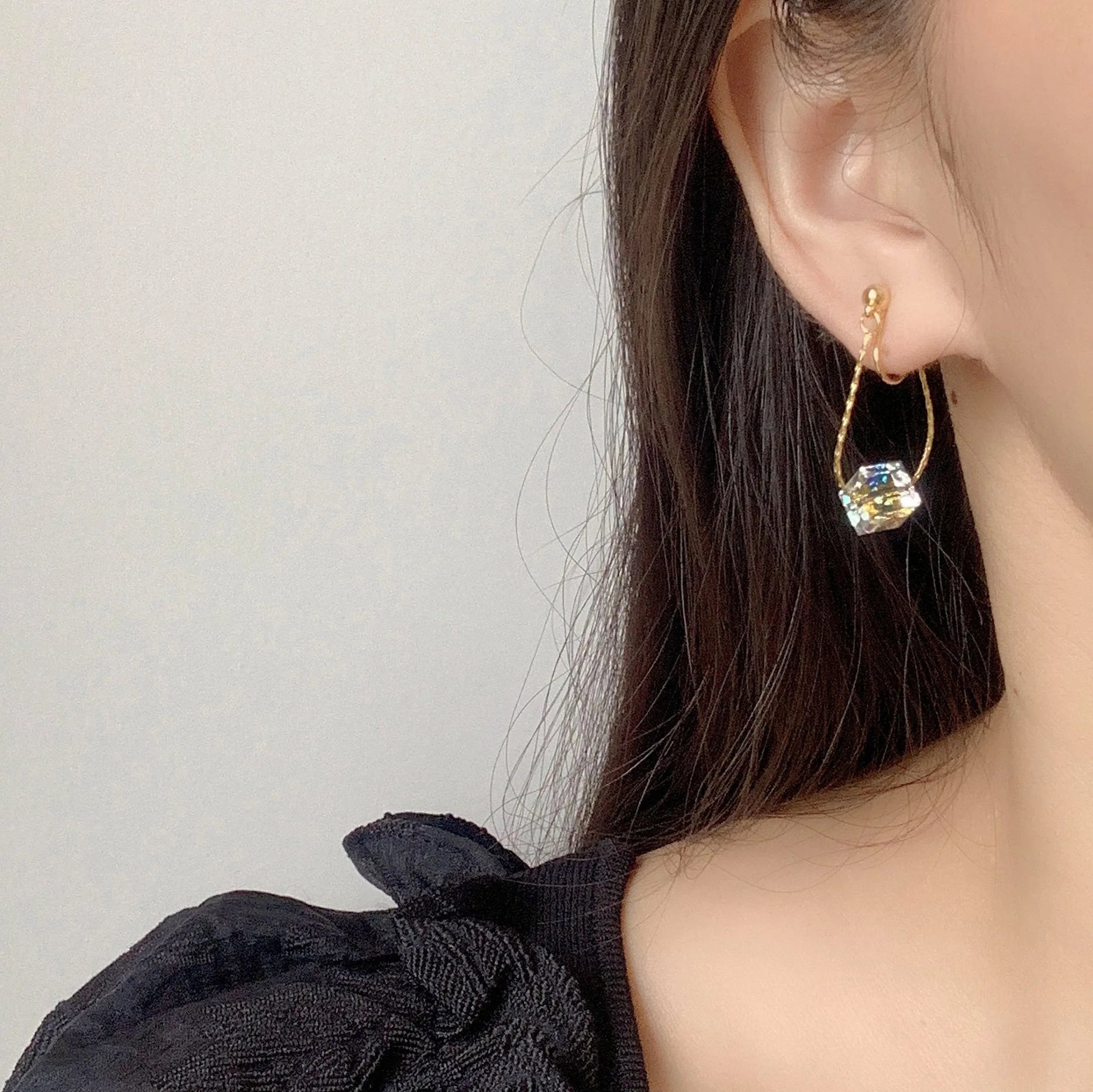 Elegant Aurora Cube Crystal Chain Tassel Loop Stud & Clip On No Piercing Gold Alloy Dangle Earrings