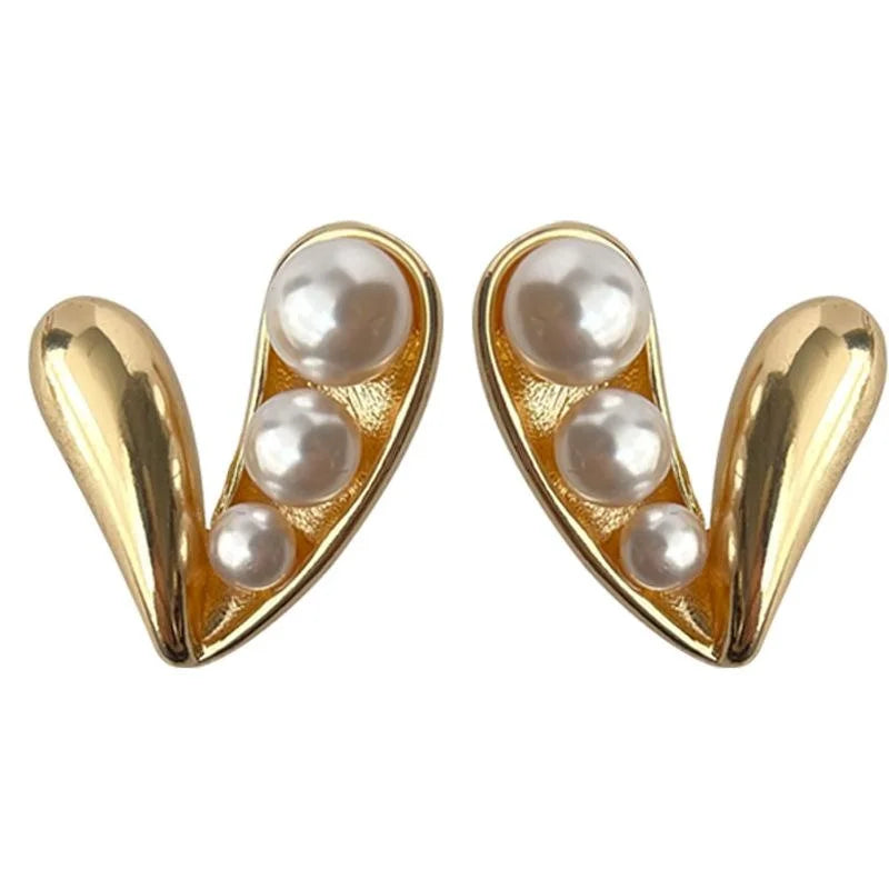 French Vintage Heart Pearl Stud Earrings Copper Metal Fashion Jewelry