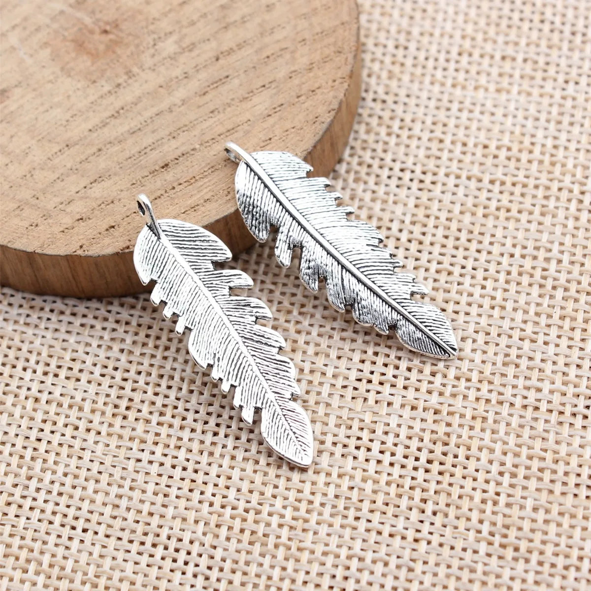 37x11mm 1.5g Antique Silver Zinc Alloy Feather Charm Pendant for DIY Necklace Jewelry Making