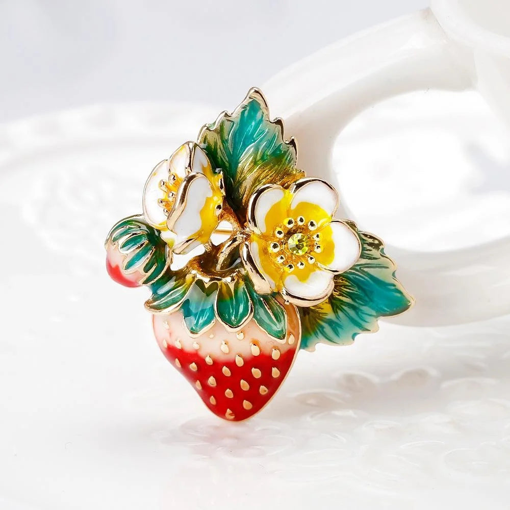Elegant Enamel Strawberry Flower Brooch With Rhinestone Alloy Lapel Pin Corsage Suit Accessory Gift