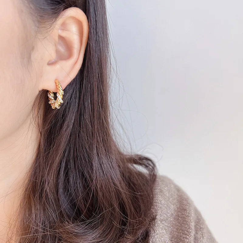 Luxury Gold Tone Twisted Hoop Zircon Alloy Stud & Clip On No Piercing Spiral Huggie Circle Earrings