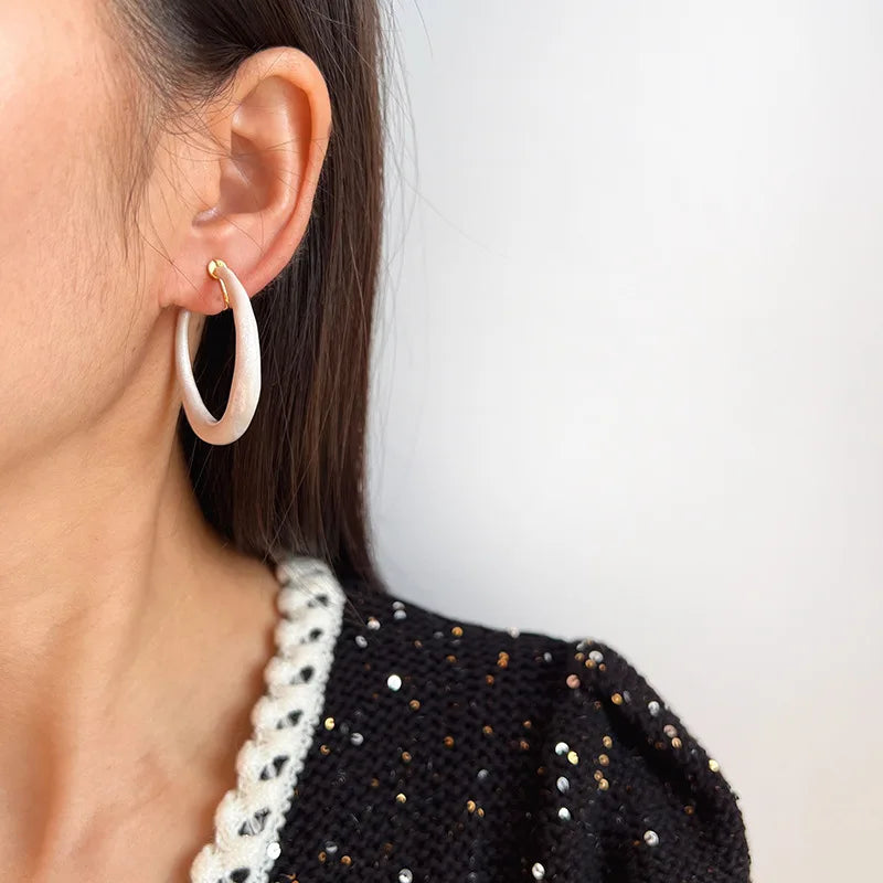 Elegant White Enamel Hoop With Gold Spiral Disc Stud & Clip On No Piercing Fashion Earrings