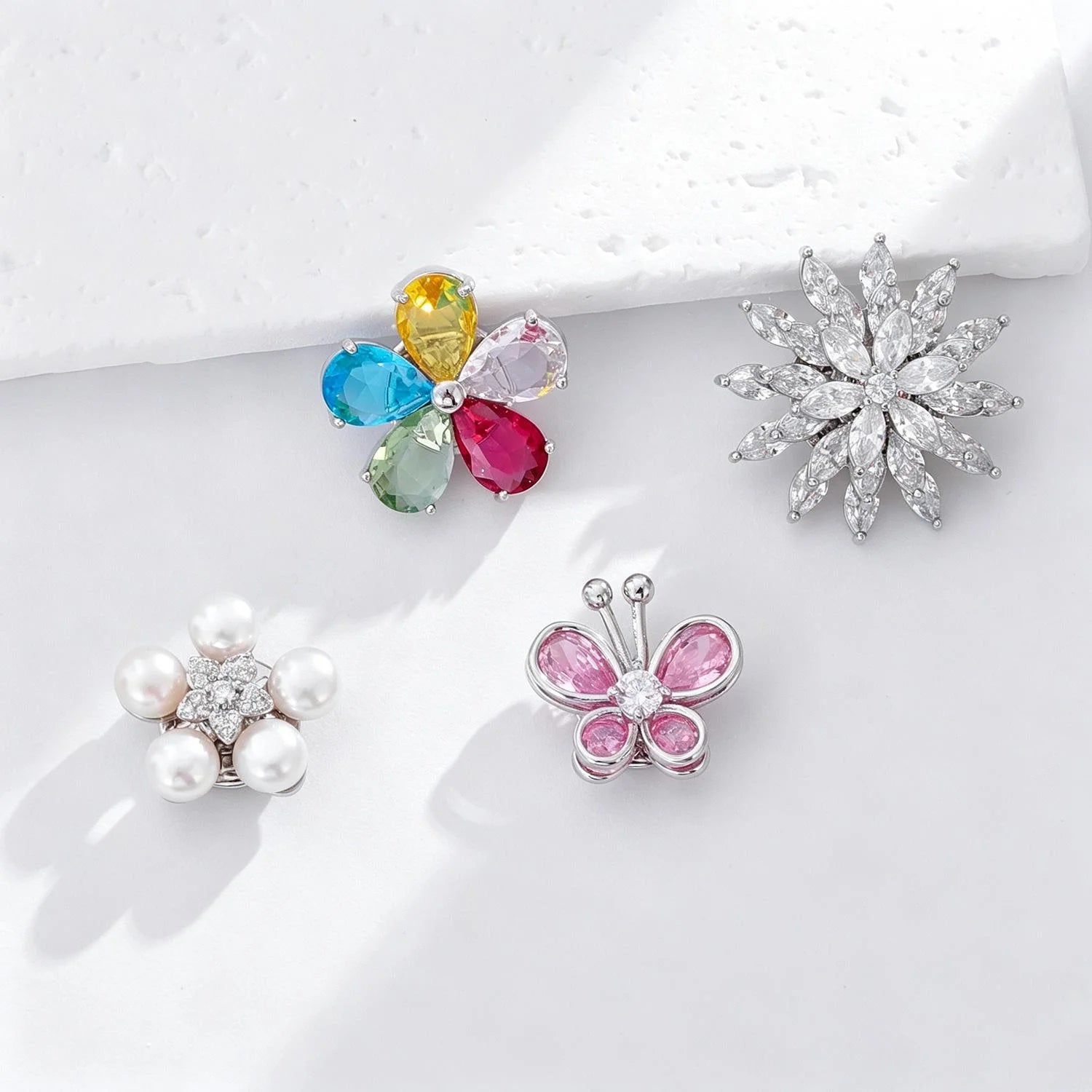 Elegant 3D Flower Magnetic Brooch With Pearl And Rhinestone, Luxury Women's Lapel Pin Suit Accessory Gift