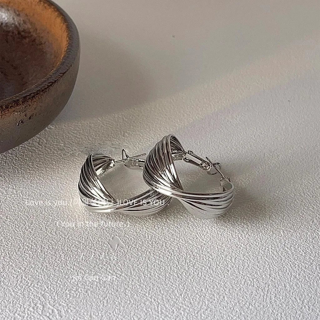 Sweet Cool Round Geometric Metal Stud Earrings With Silver Plated Pins For Women