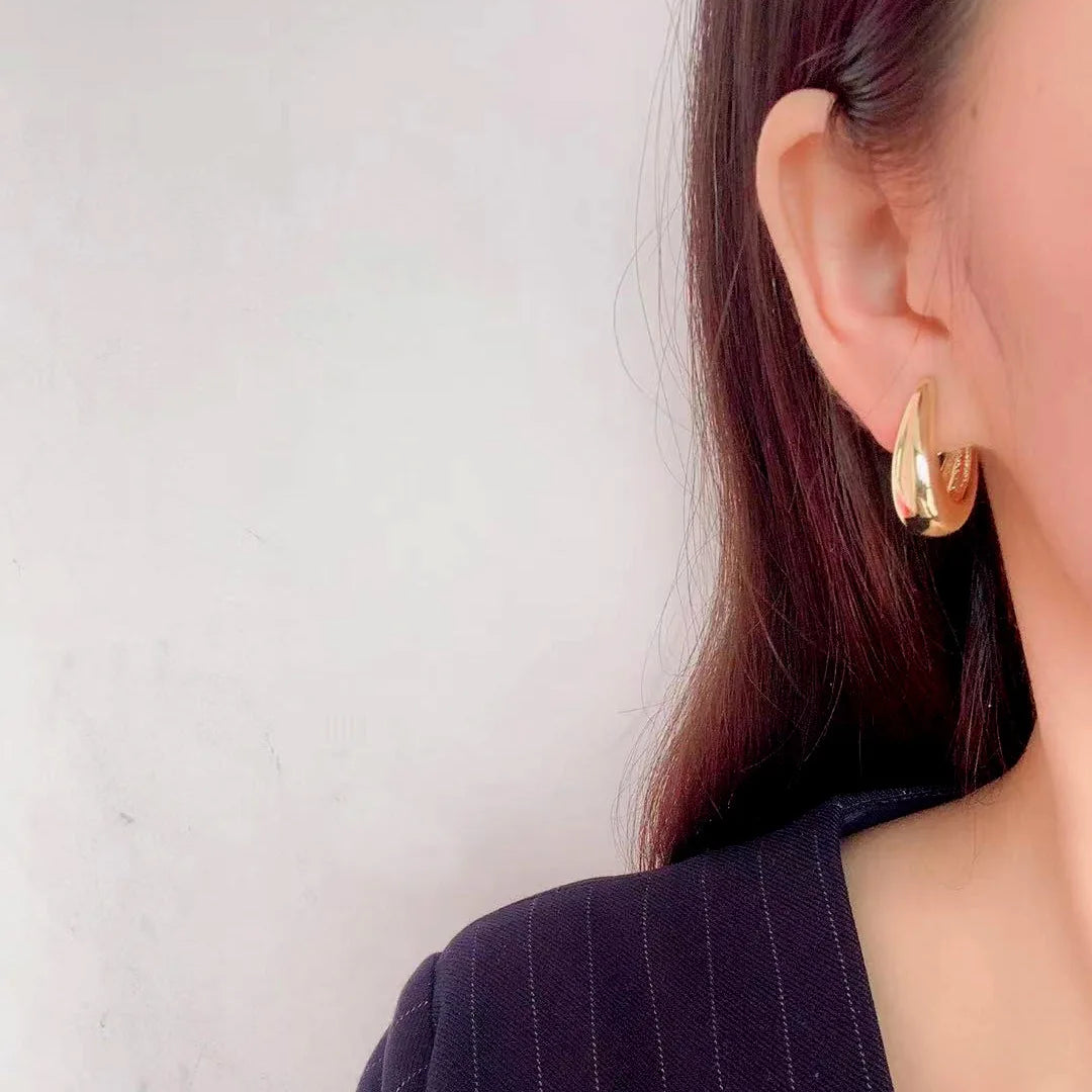 Vintage Gold Alloy U Shape Spiral Hoop Stud & Clip On No Piercing French Minimalist Earrings