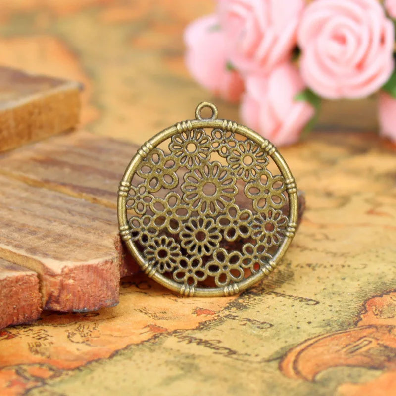 32MM 1267G Antique Silver Zinc Alloy Flower Circle Charm Pendant for DIY Necklace Bracelet Jewelry Making