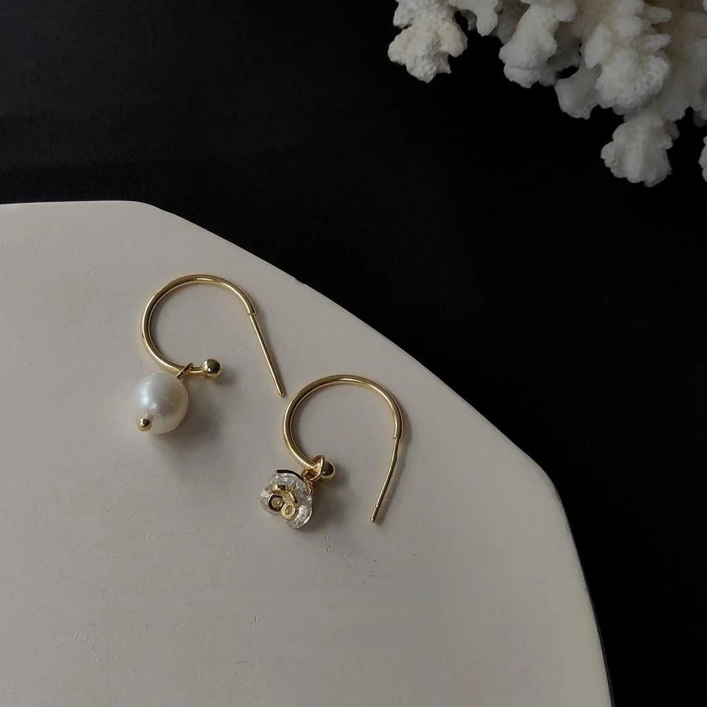 Vintage Korean Irregular Floral Freshwater Pearl Zircon Stud Earrings With Copper
