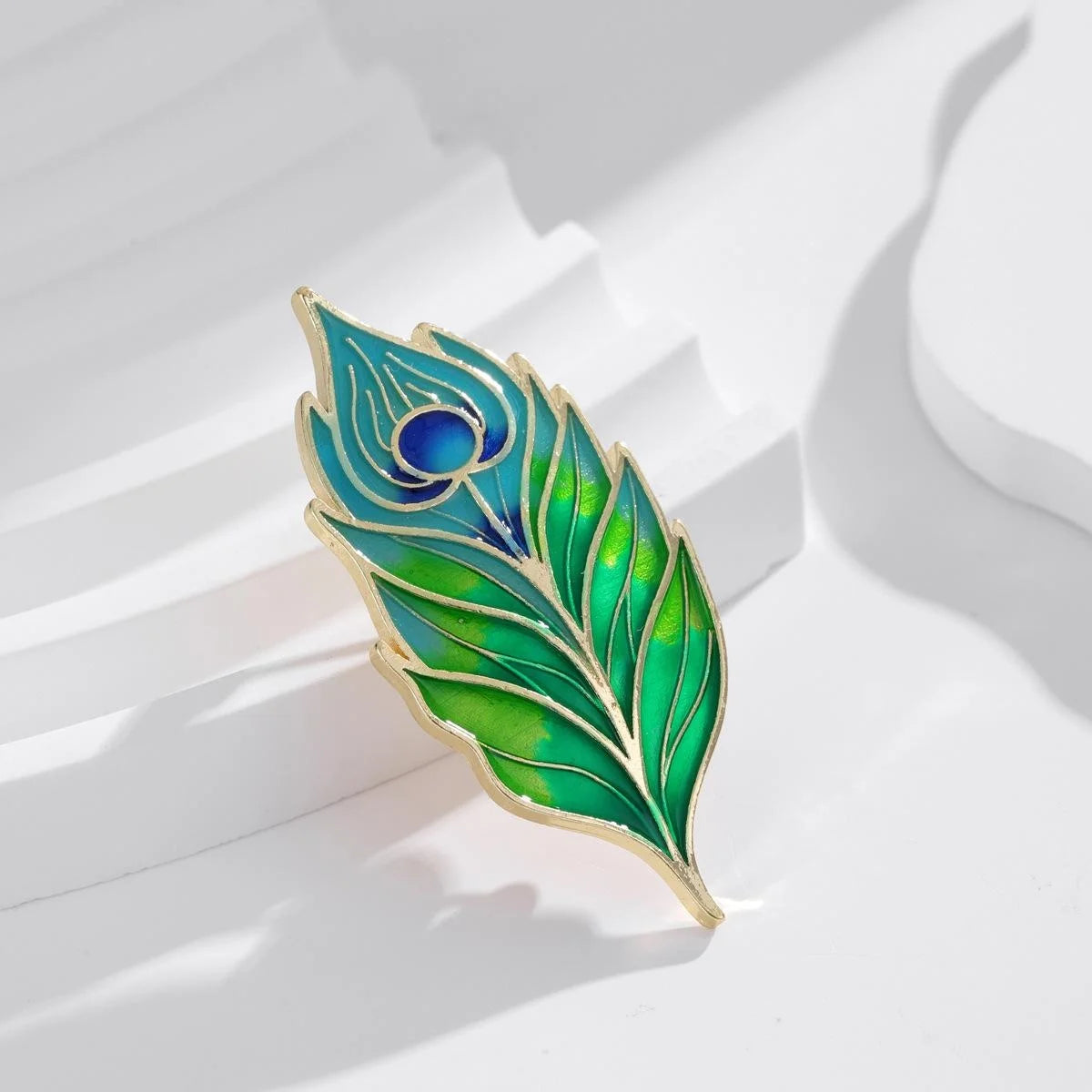 Elegant Green Enamel Feather Leaf Brooch With Gold Alloy Veins, Fashion Lapel Pin Suit Accessory Gift