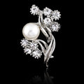Elegant Pearl And Rhinestone Leaf Flower Alloy Brooch For Women, Luxury Lapel Pin Corsage Suit Accessory