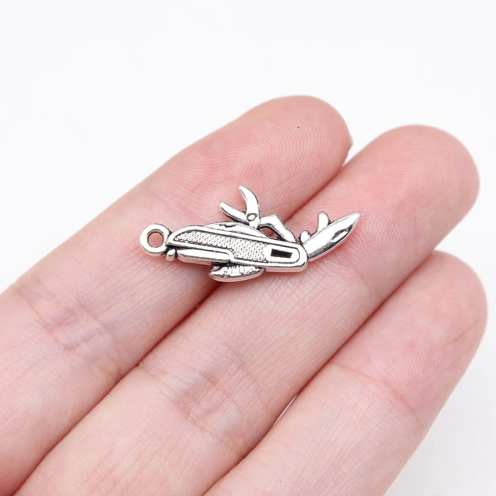 25x11mm 1.5g Antique Silver Zinc Alloy Folding Knife Charm Pendant for DIY Tool Theme Jewelry Making