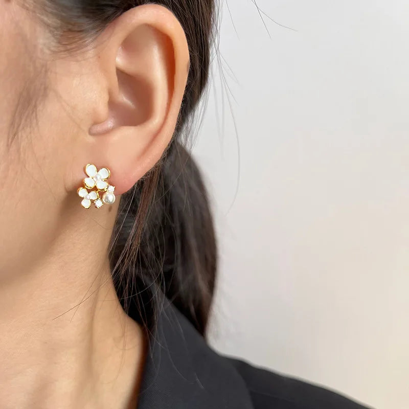 Elegant Enamel Flower Pearl Rhinestone Alloy Stud & Clip On No Piercing Small Floral Earrings