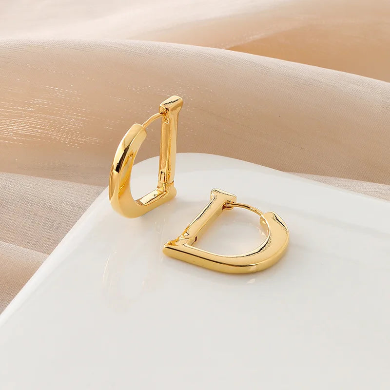 Elegant Gold Alloy D Shape Hoop Stud & Clip On No Piercing Screw Back Minimalist Fashion Earrings