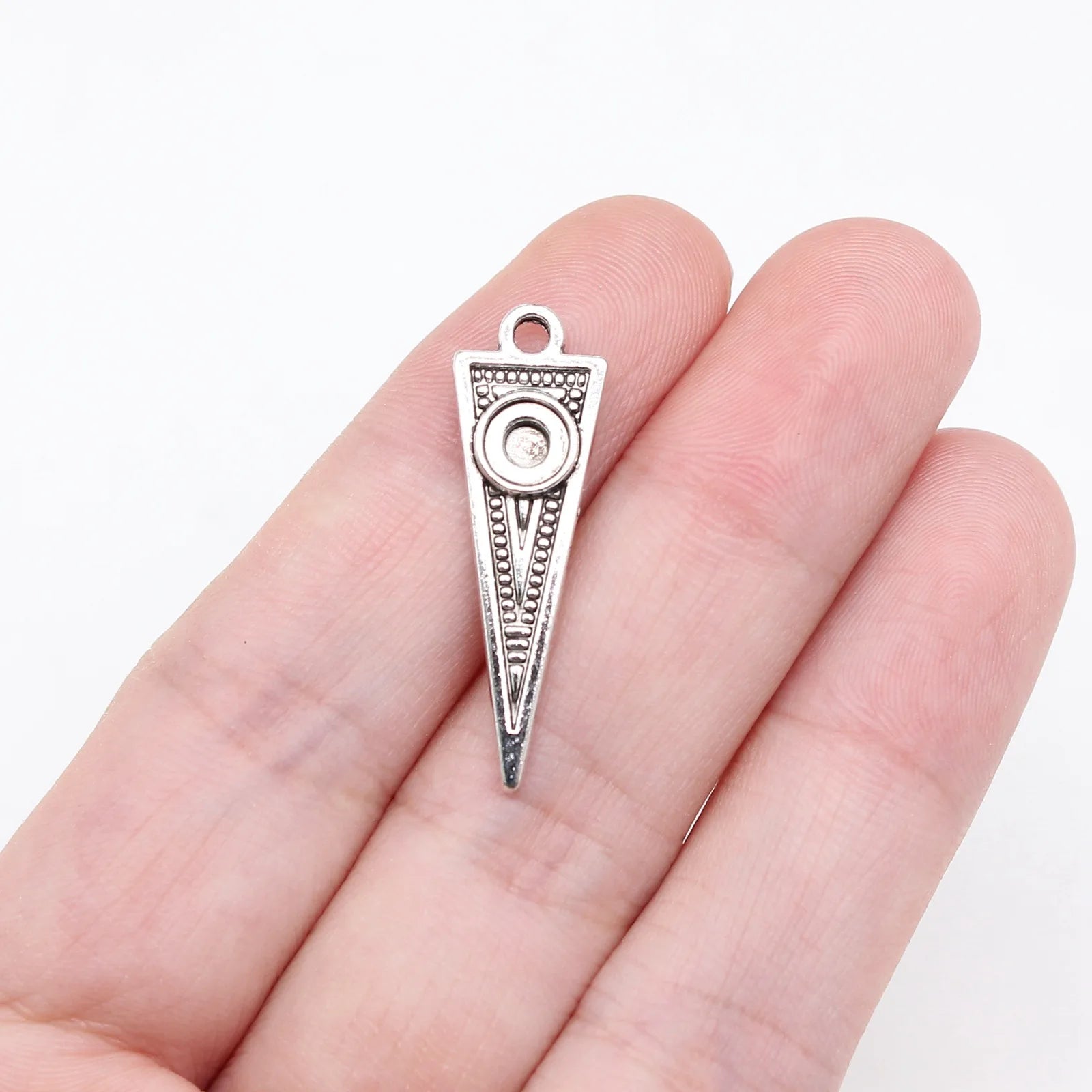 29x9mm 1.3g Antique Silver Zinc Alloy Triangle Charm Pendant for DIY Necklace Bracelet Making