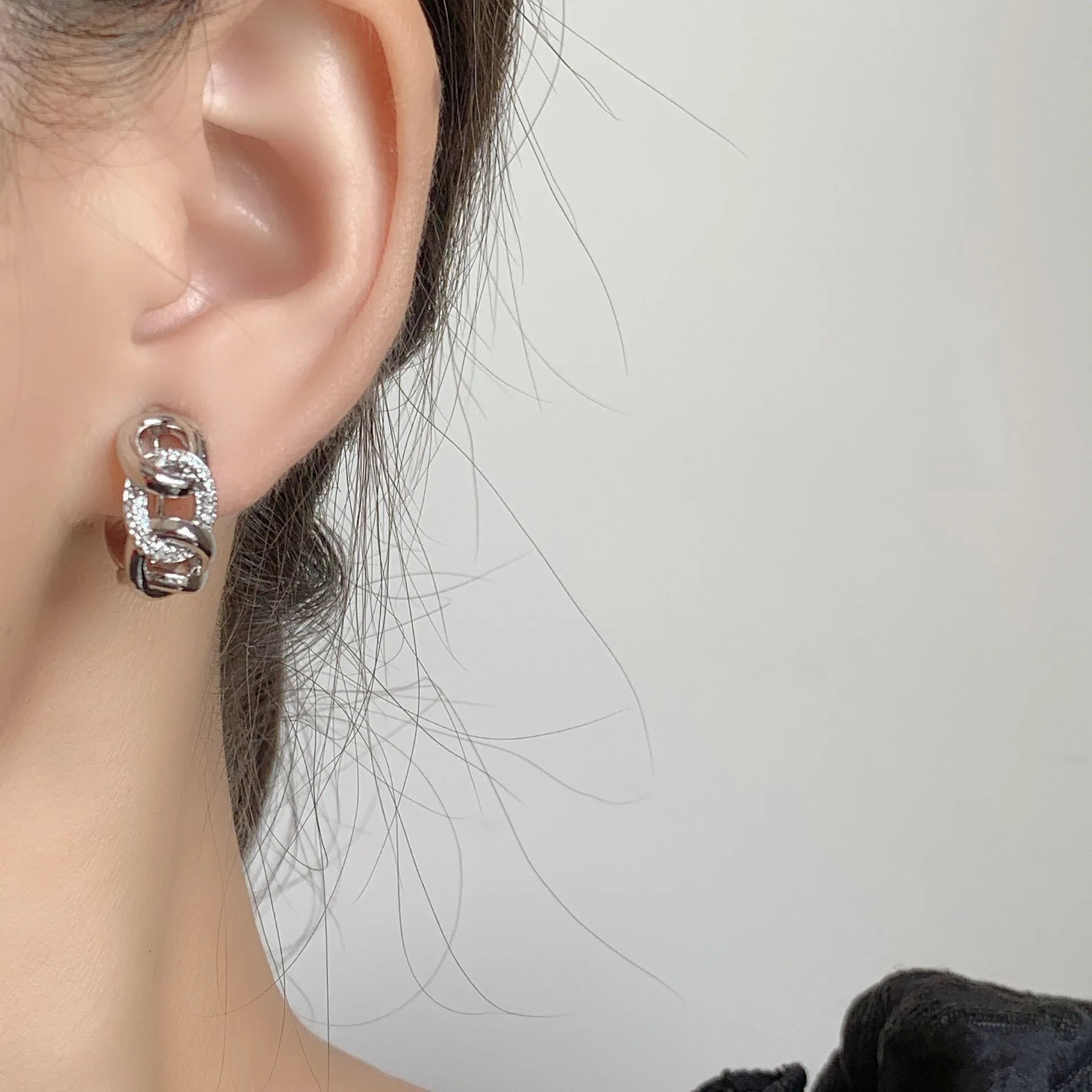 Luxury Gold Alloy Chain Hoop Stud & Clip On No Piercing Rhinestone Chunky Link Women's Earrings