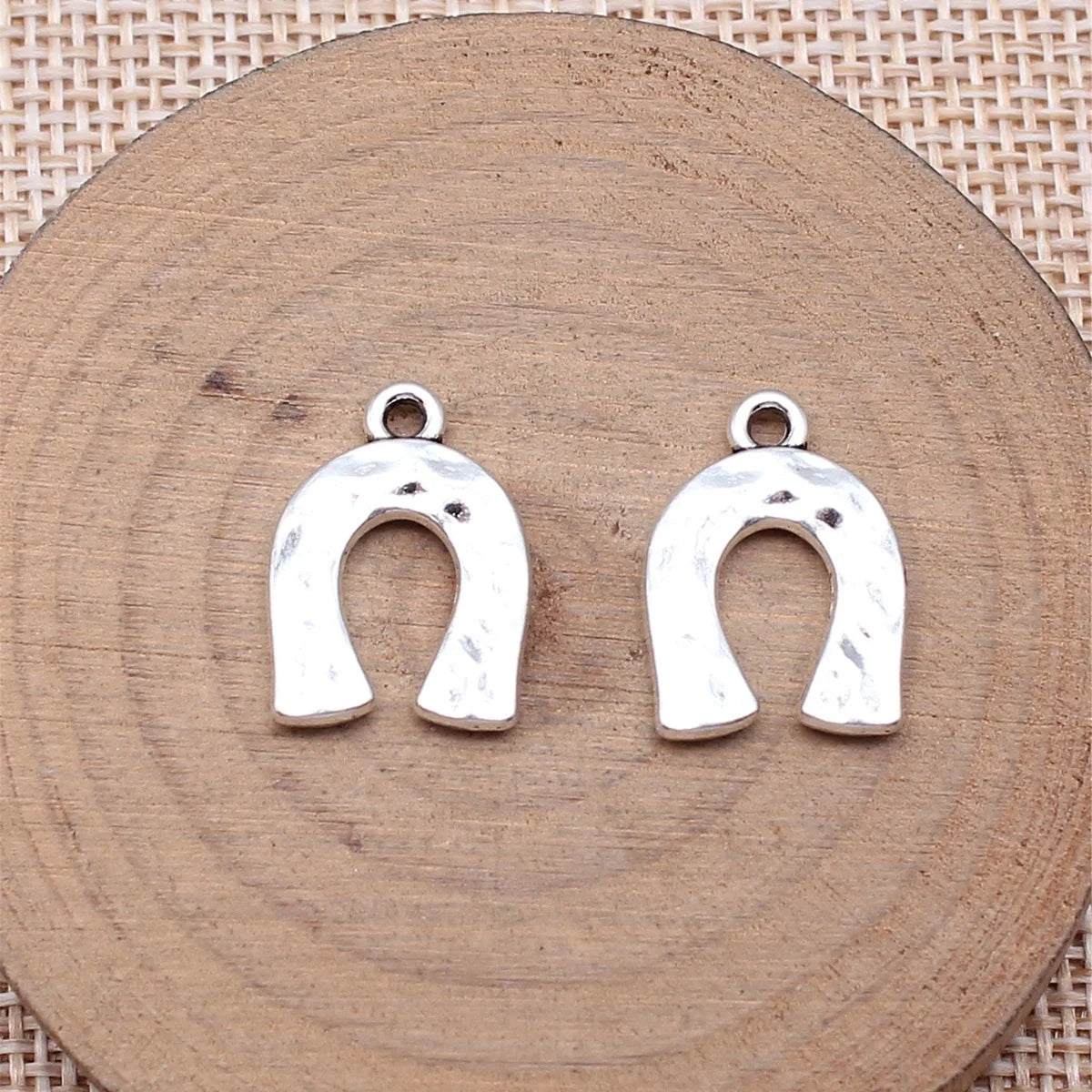 14x19mm 2g Antique Silver Iron Horseshoe Charm Pendant for DIY Necklace Bracelet Jewelry Making