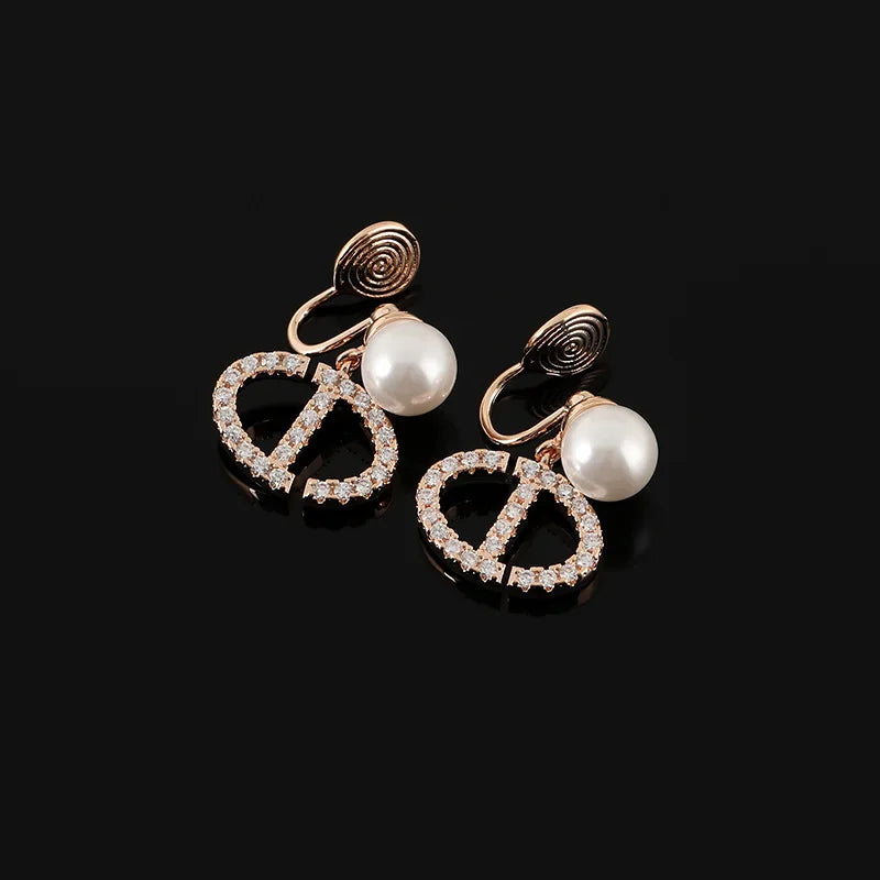 Elegant Rhinestone Letter Pendant Pearl Alloy Stud & Clip On No Piercing Spiral Drop Earrings