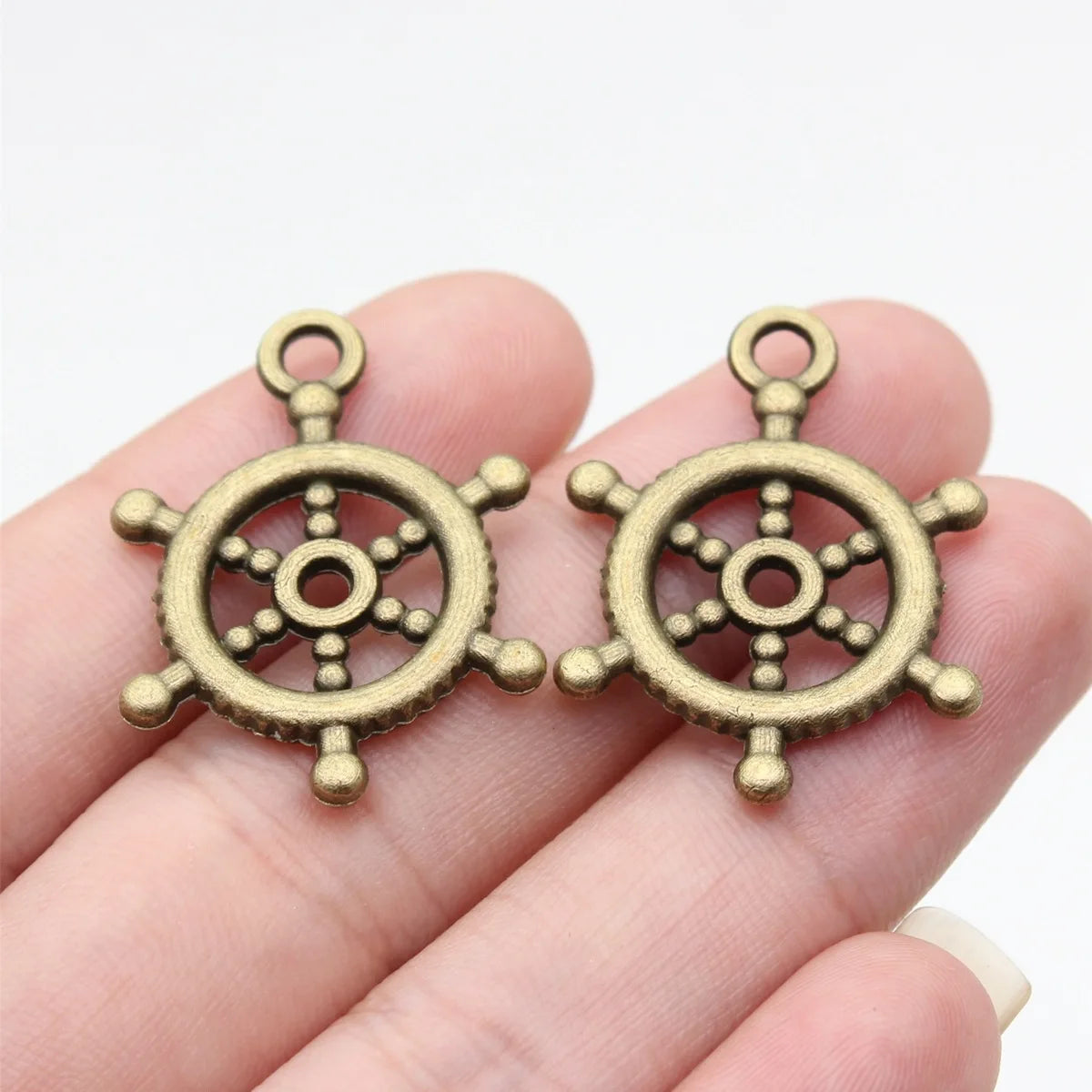 29.6x22mm 2.8g Antique Bronze Tone Zinc Alloy Ship Wheel Charm Pendant for Nautical Jewelry DIY