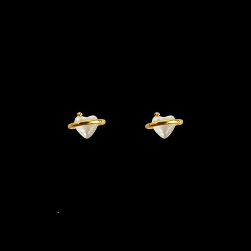 Minimalist Glass Cat Eye Heart Stud Earrings With Copper Base