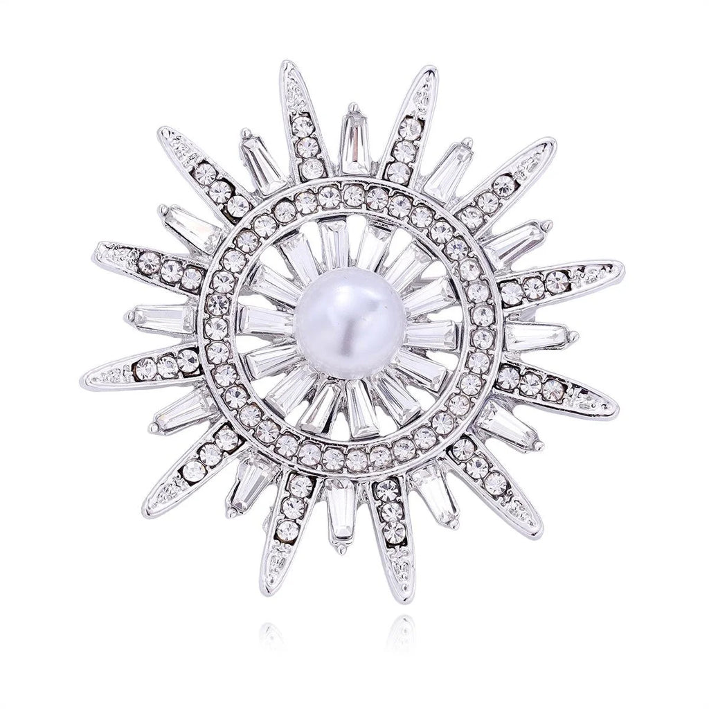 Vintage Eight-Point Star Rhinestone Pearl Brooch For Women, Elegant Hollow Round Lapel Pin Suit Accessory