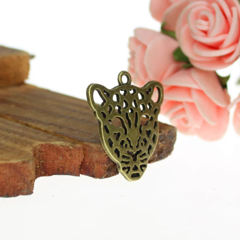 28x26MM Antique Silver Zinc Alloy Leopard Head Charm Pendant for DIY Necklace Bracelet Jewelry Making