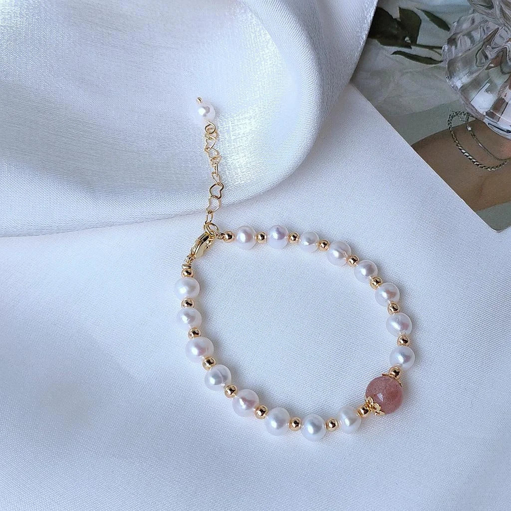 Handmade Natural Freshwater Pearl Geometric Bracelet For Women Fashion Light Luxury Jewelry