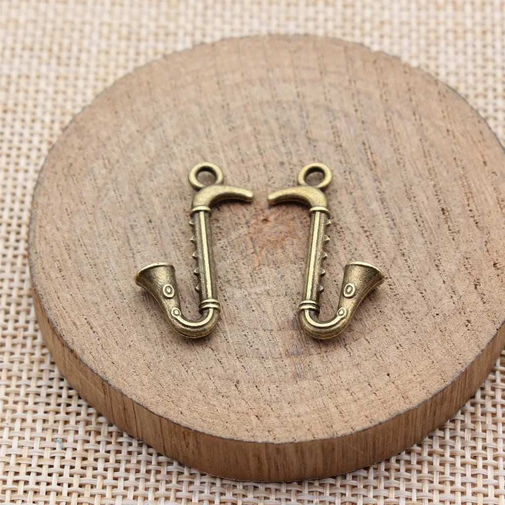 27x17mm 1.35g Multicolor Zinc Alloy Saxophone Charm Pendant for DIY Music Theme Jewelry Making