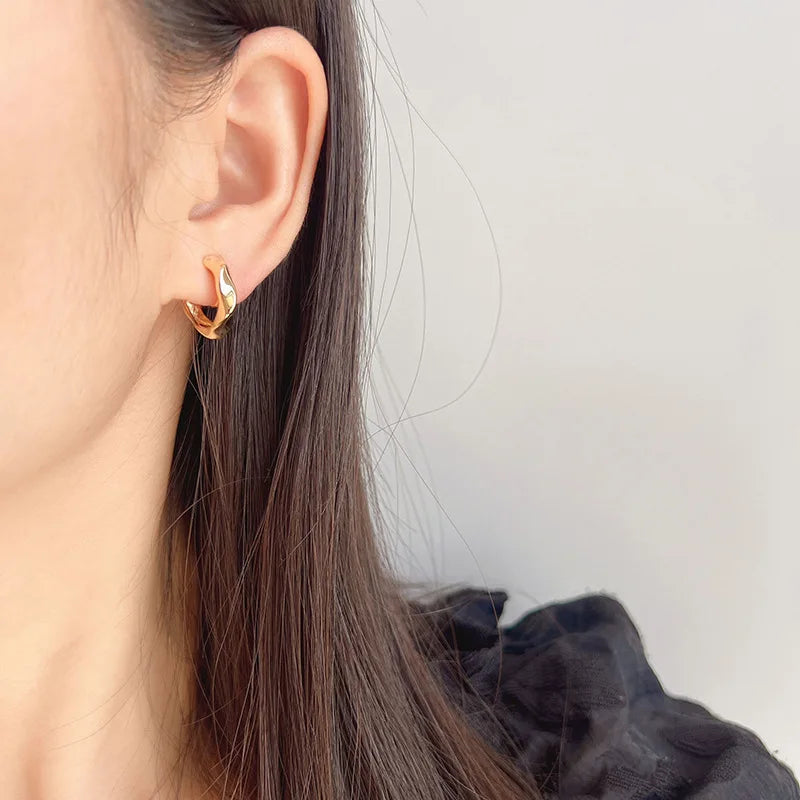 Elegant Gold Alloy Plain Hoop Huggie Ear Cuffs, Stud & Clip On No Piercing Commuter Circle Earrings