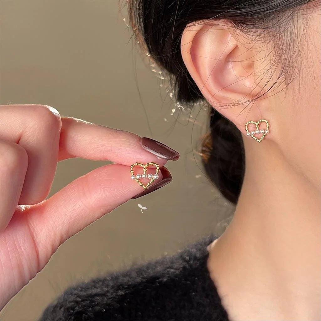 14K Gold Plated Copper Heart Pearl Stud Earrings For Women Minimalist Mini Everyday Jewelry