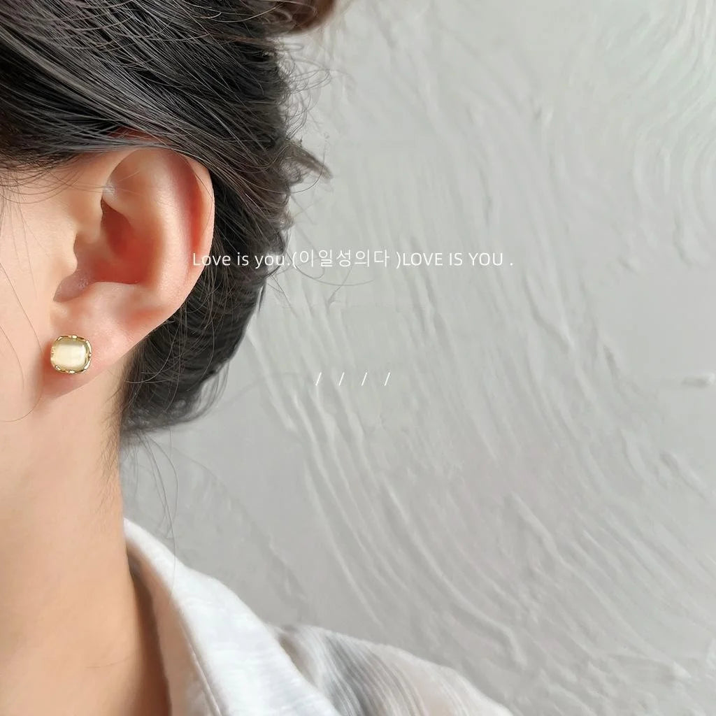 Minimalist 14K Plated Copper Round Glass Cat Eye Stone Stud Earrings For Daily Wear