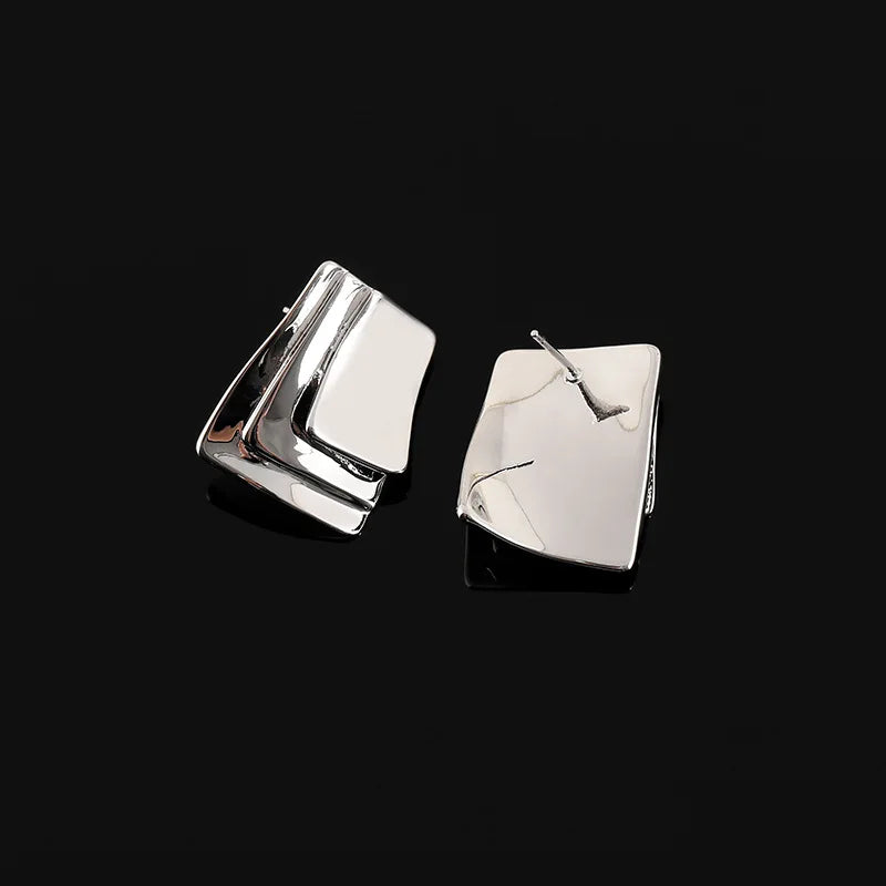 Elegant Geometric Layered Square Silver Alloy Metal Stud & Clip On No Piercing Women's Fashion Earrings