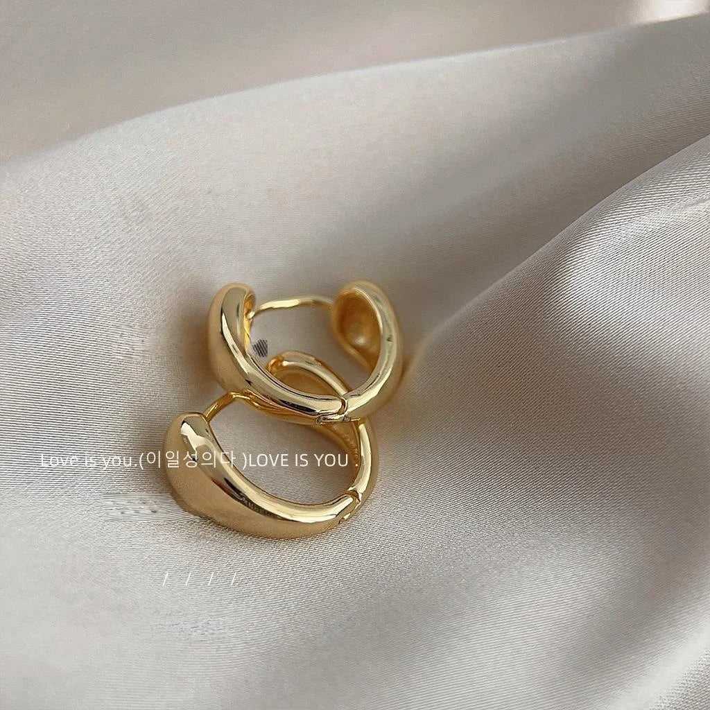Light Luxury Retro Smooth Copper Hoop Stud Earrings Minimalist Geometric Metal Ring Jewelry