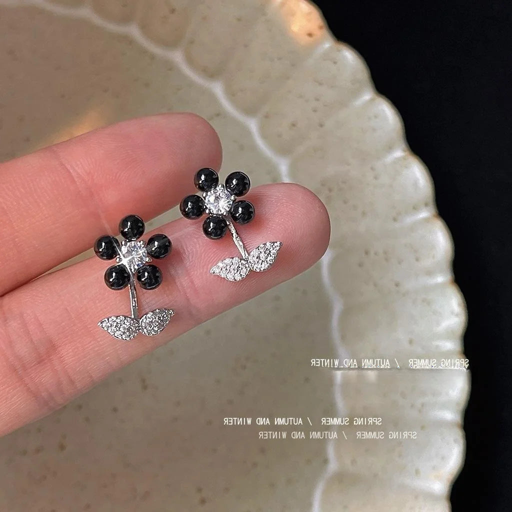 Sweet Cool Black Flower Copper Stud Earrings With Micro Pave Zircon, Versatile Commuter Jewelry