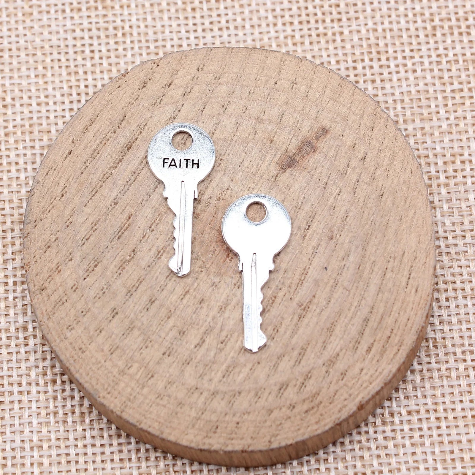 25x11mm 0.83g Antique Silver Zinc Alloy FAITH Key Charm Pendant for Bracelet Necklace Making