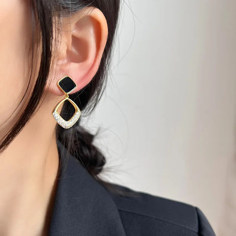 Luxury Geometric Black Enamel Square Rhinestone Alloy Dangle Stud & Clip On No Piercing Earrings