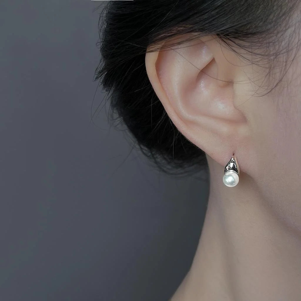 Sweet Cool Style Copper Round Geometric Irregular Pearl Stud Earrings For Women