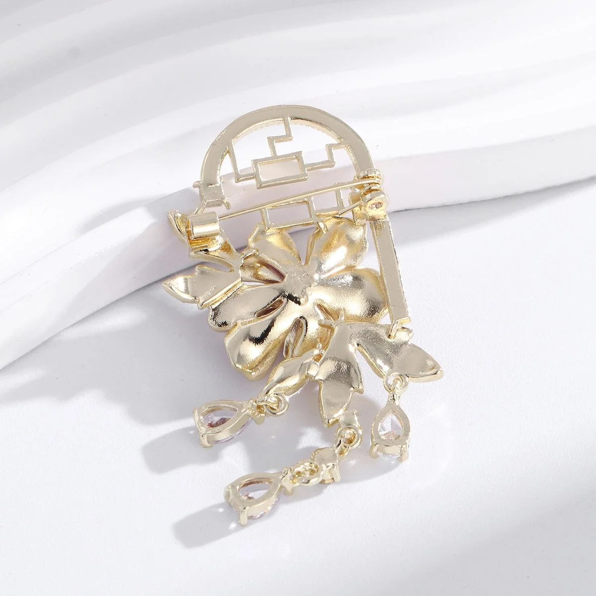 Elegant Chinese Style Enamel Peony Flower Tassel Brooch With Rhinestone Zircon, Alloy Lapel Pin Corsage Gift