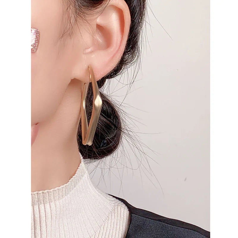 Elegant Minimalist Gold Alloy Rounded Square Hoop Stud & Clip On No Piercing Commuter Statement Earrings